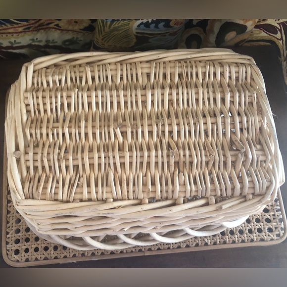 Natural Whicker Basket - Picture 5 of 12